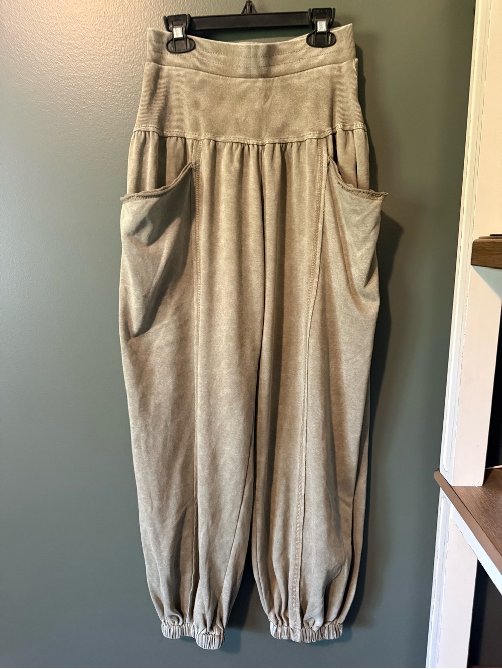 SHEIN Beige Relaxed High-Waist Jogger Pants with Gathered Ankles